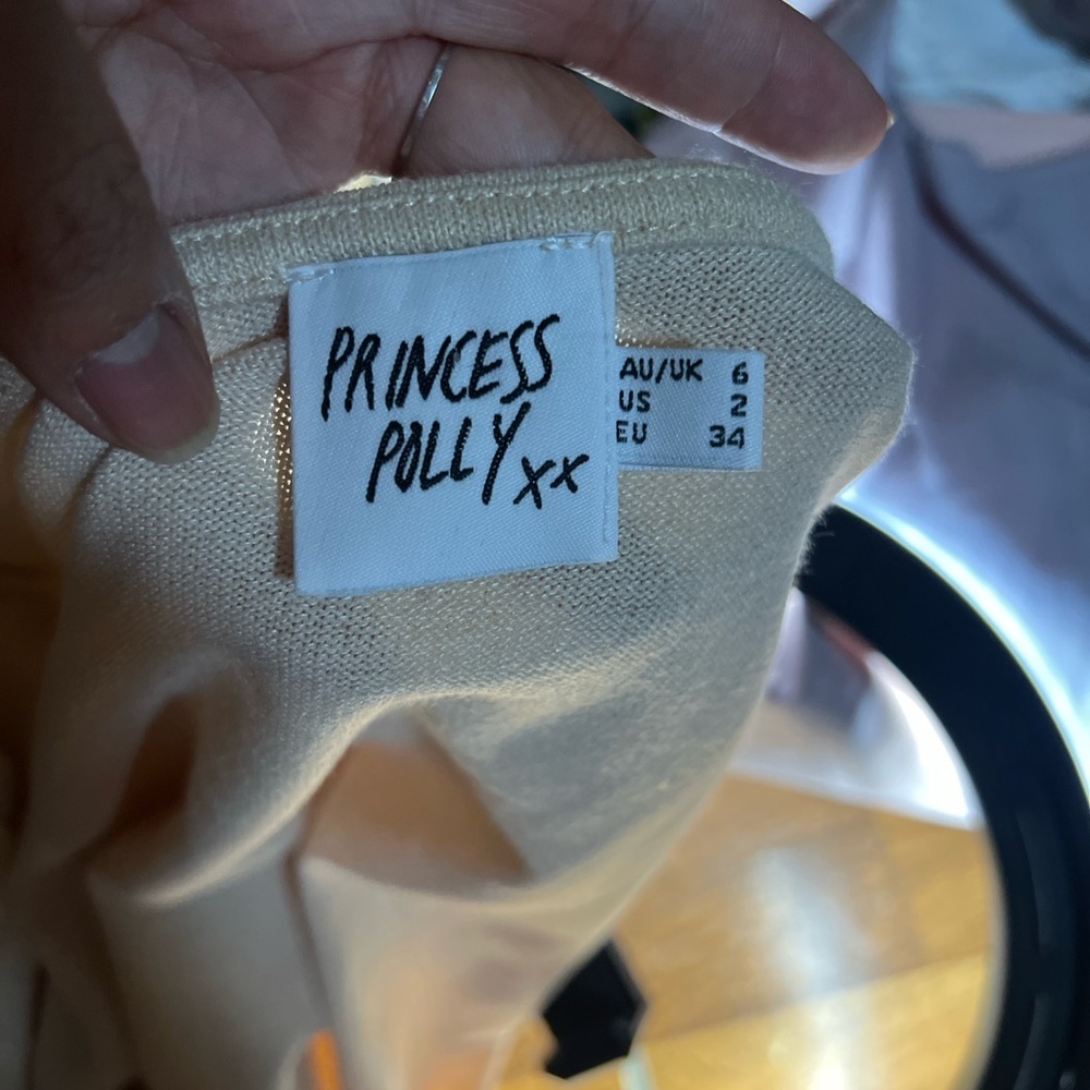 Princess Poly Beige cardigan w/ pearls button details - Picture 5 of 5